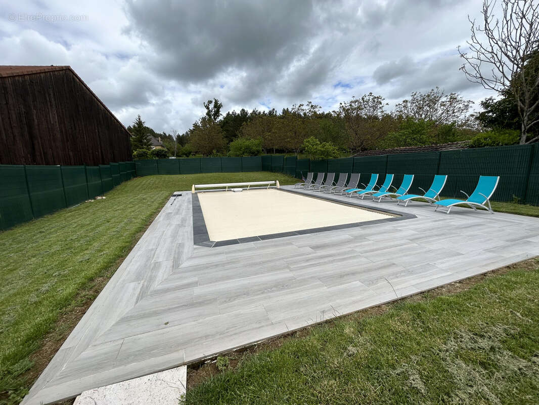 Maison à SAINT-MARTIAL-DE-NABIRAT