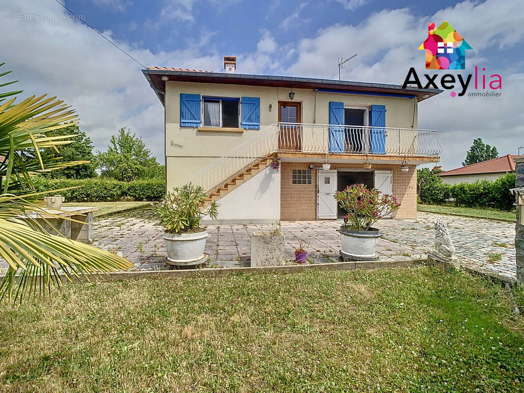 A vendre- renaison- maison avec atelier attenant sur terrain de 1568 m2 - photo 9