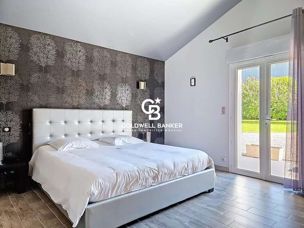 Maison à SAINT-JEAN-D&#039;ANGELY