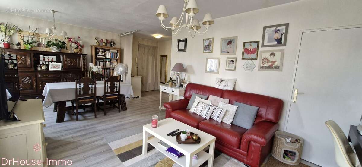 Appartement à SAINT-ETIENNE