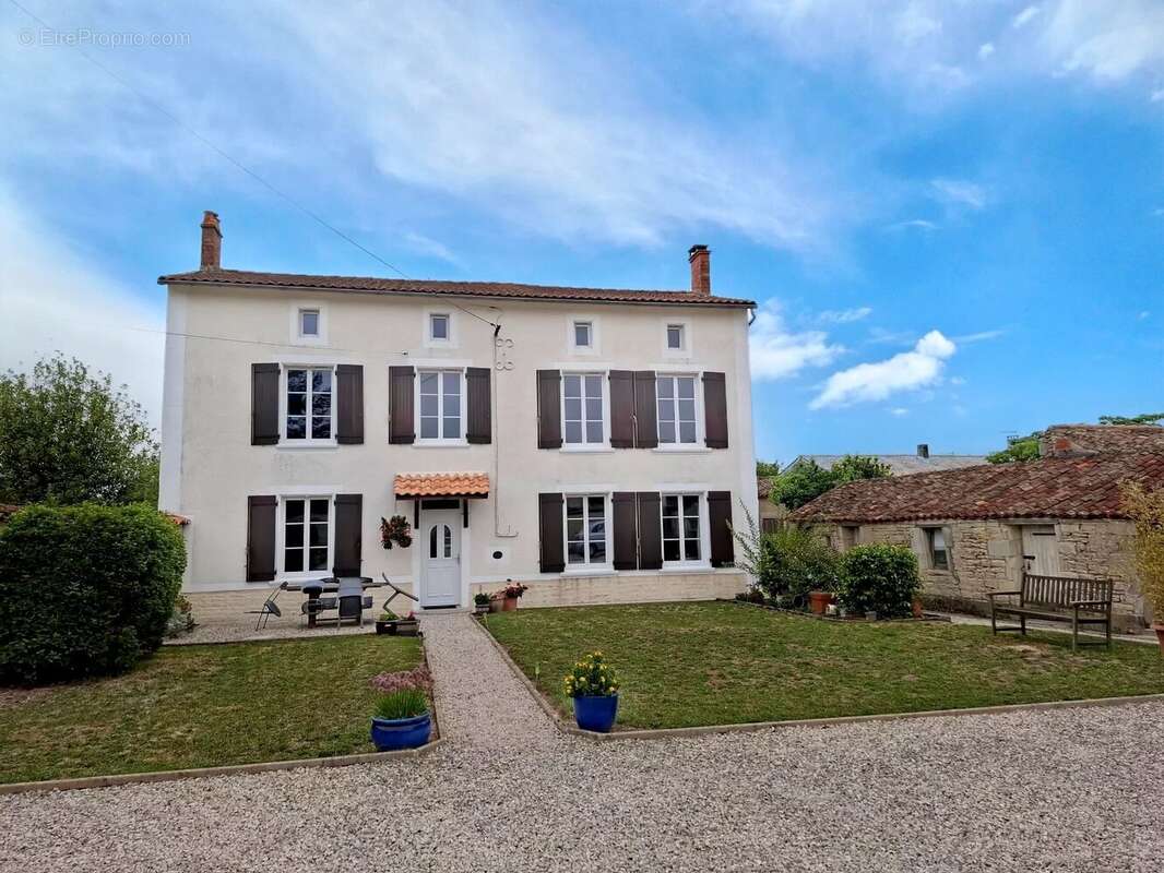 Charmante Maison de Village à Loubillé - photo 19