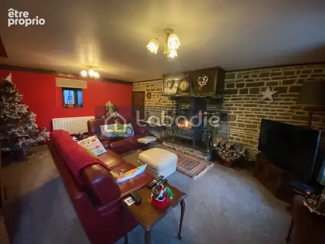 Maison en excellent etat, pleine de charme, terrain de 2000m2. - photo 3
