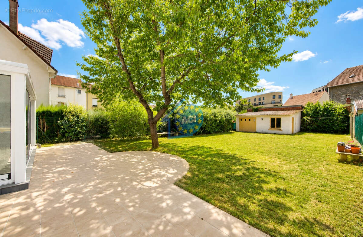 Maison bourgeoise Mantes-la-Jolie - 80 m² - 3 chambres - 450 m² terrain - photo 5
