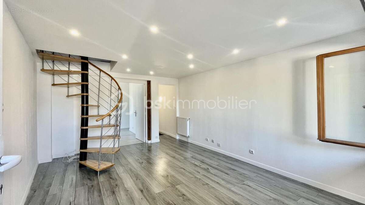 Maison à ROSNY-SOUS-BOIS