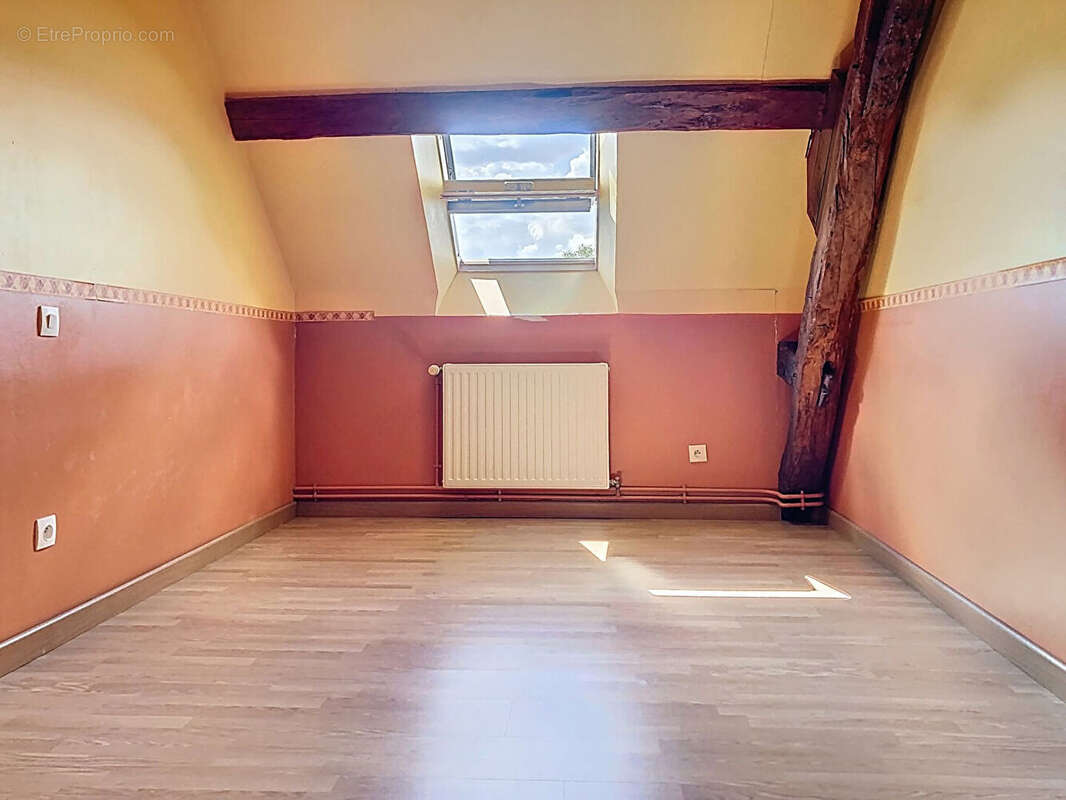 Maison à TOURNON-SAINT-MARTIN