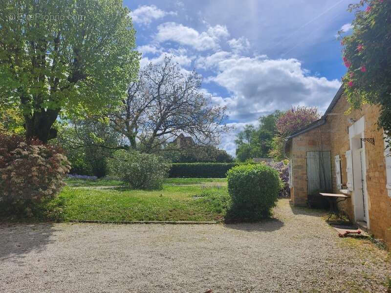 Maison à SAINT-GENIES