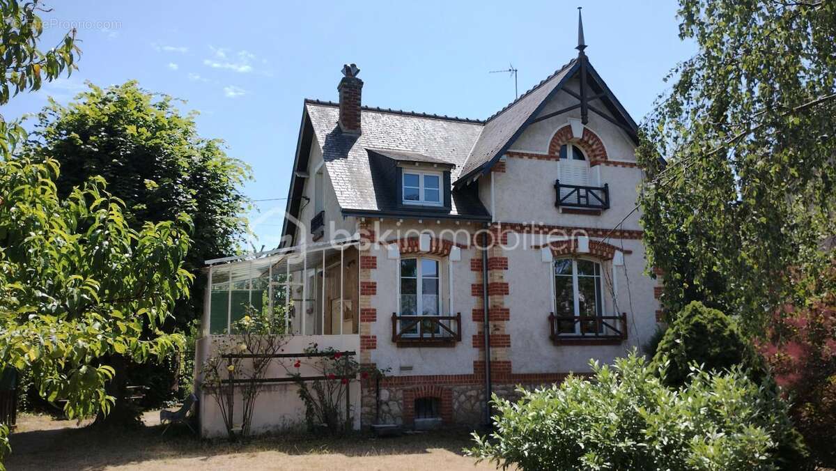 Maison à NAZELLES-NEGRON