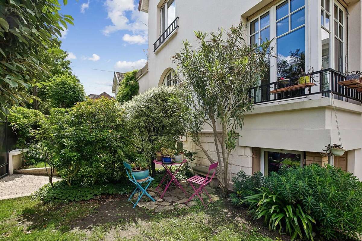 Bas de Chatou - Maison 136 m² au sol - 7 mn RER et centre ville - photo 17