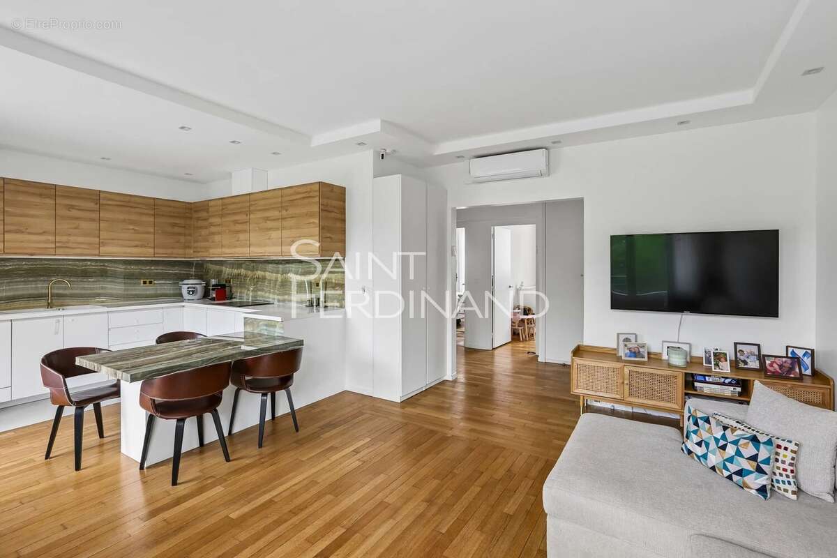 Appartement à NEUILLY-SUR-SEINE