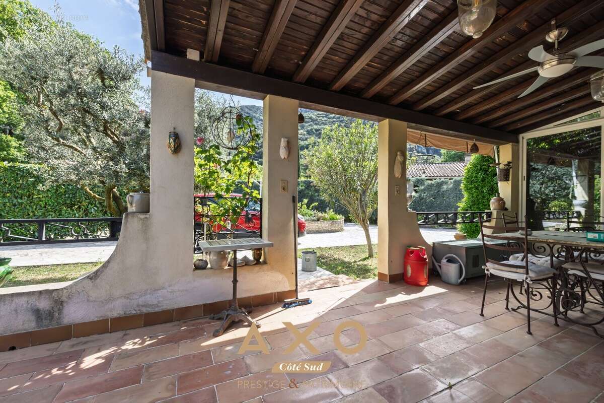 Maison à MAUBEC