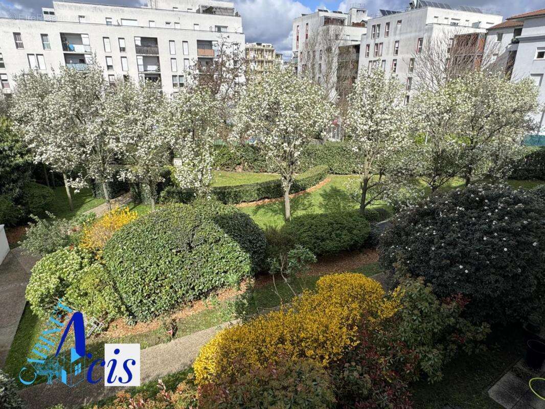 Appartement à NANTERRE
