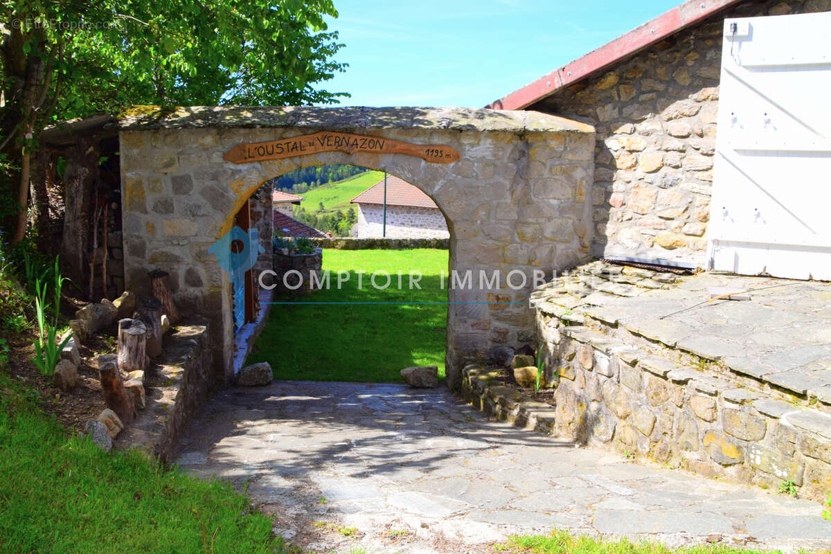 Maison à COUCOURON