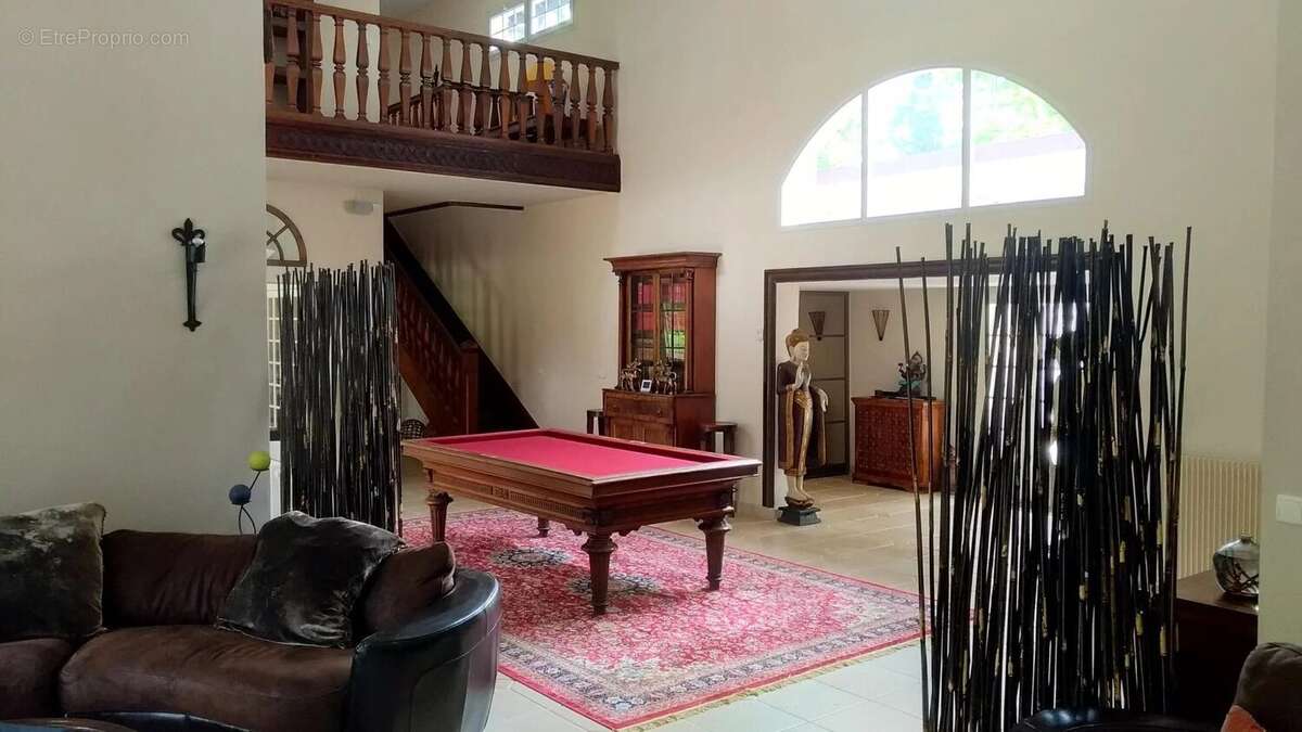 Maison à LES LOGES-EN-JOSAS