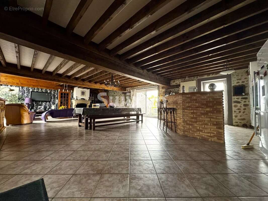 Maison à AVALLON