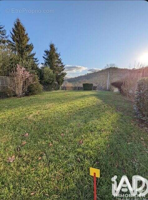 Terrain 758 m² à Chasselay  - photo 2