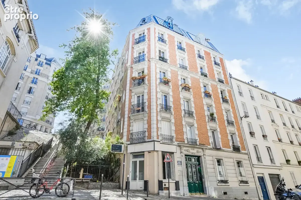 Studio proche sacre coeur en dernier etage avec ascenseur - photo 12