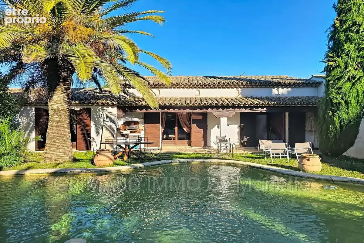 Maison 8 pièces 236 m² à vendre à Grimaud (83310) - photo 2