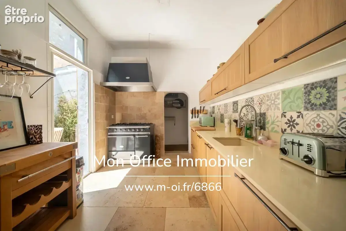 Référence : 6866-CLA. - Belle maison rénovée de type 5 avec terrasse à 10 minutes à pied de la mer - photo 7
