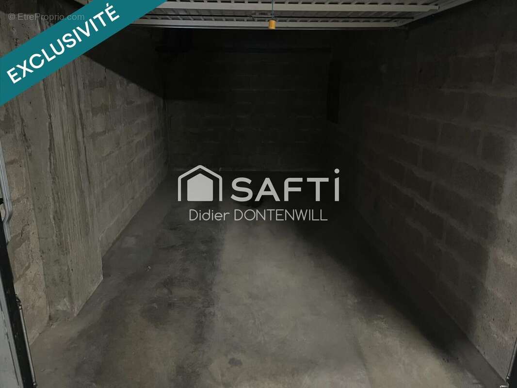 Photo 2 - Parking à PONT-DE-CHERUY