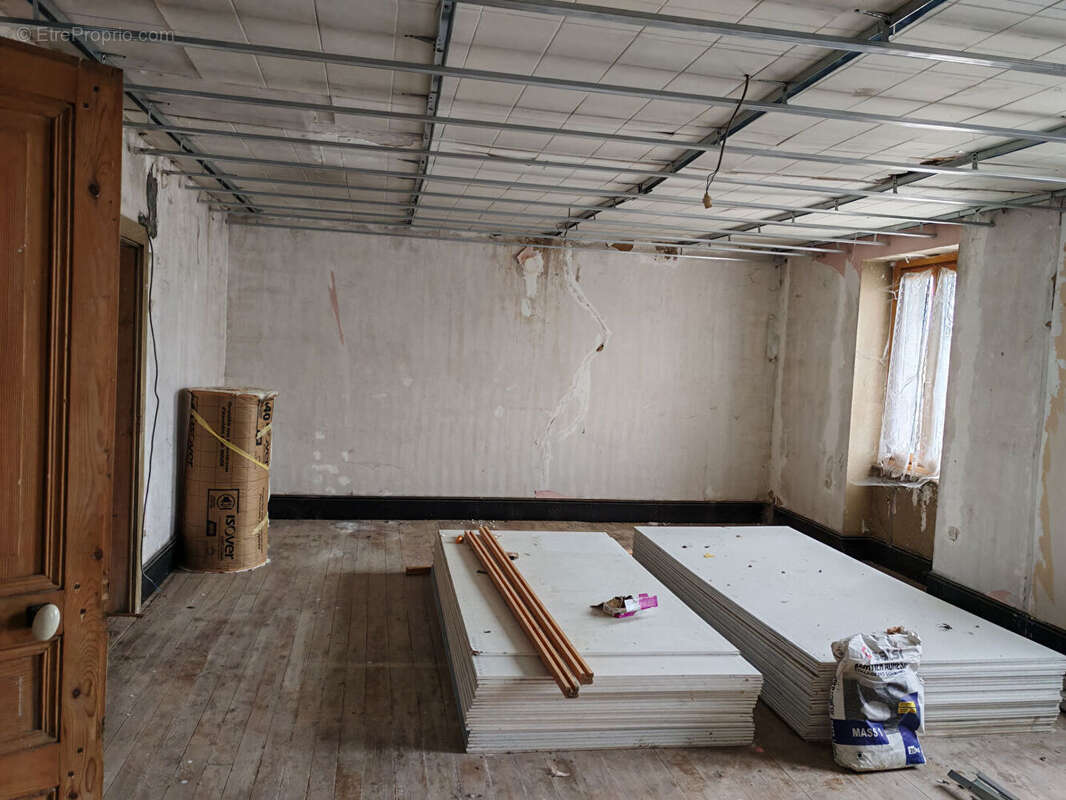 Belle ferme Bressanne de 200m² en partie rénovée terrain 1170 m² - photo 11
