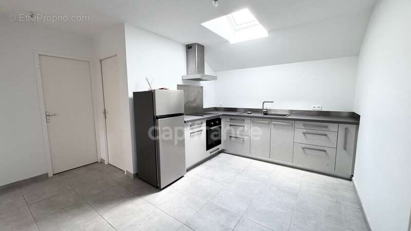 Maison à CLEDEN-POHER