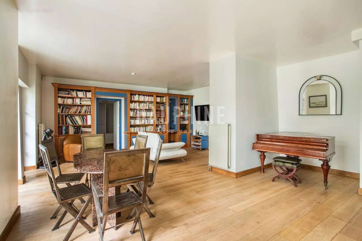 Appartement à PARIS-5E