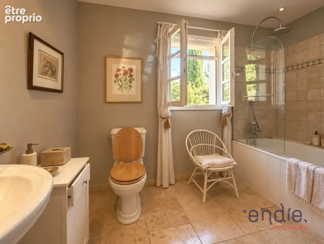 Flayosc - Propriété de charme, 5 chambres, piscine, dépendances - Vue panoramique. - photo 18