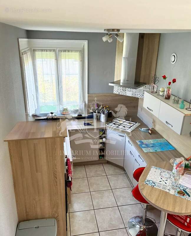 Maison à DUGNY-SUR-MEUSE