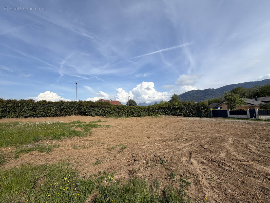 Terrain à ARMOY
