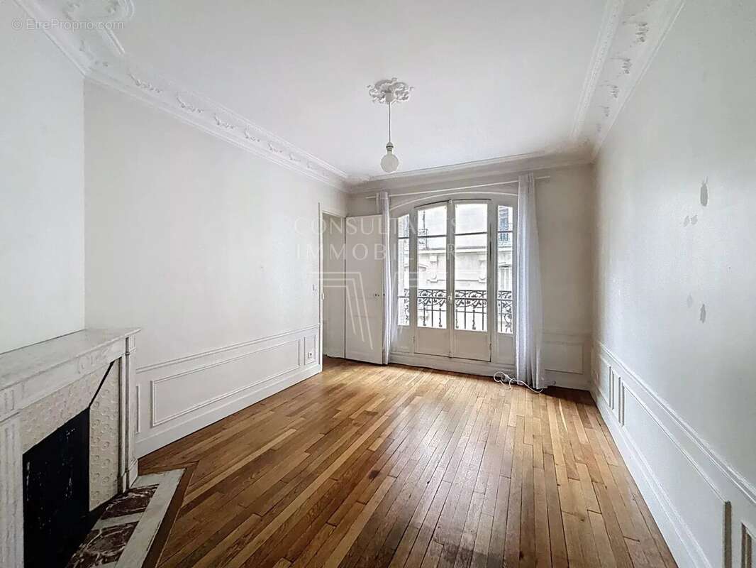 Appartement à NEUILLY-SUR-SEINE