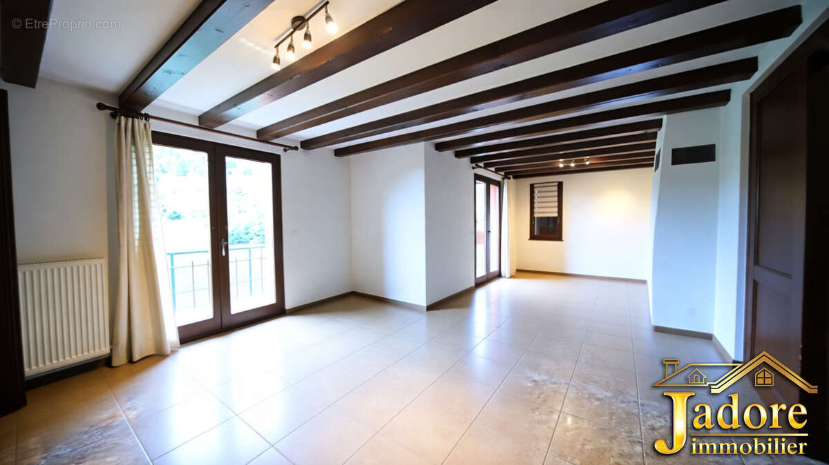 Appartement à LE BONHOMME
