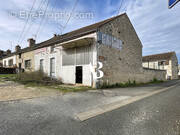 Maison à MONTIGNY-LENCOUP