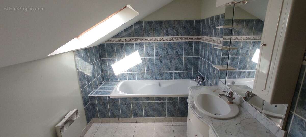 Maison à SAINT-MARCEL