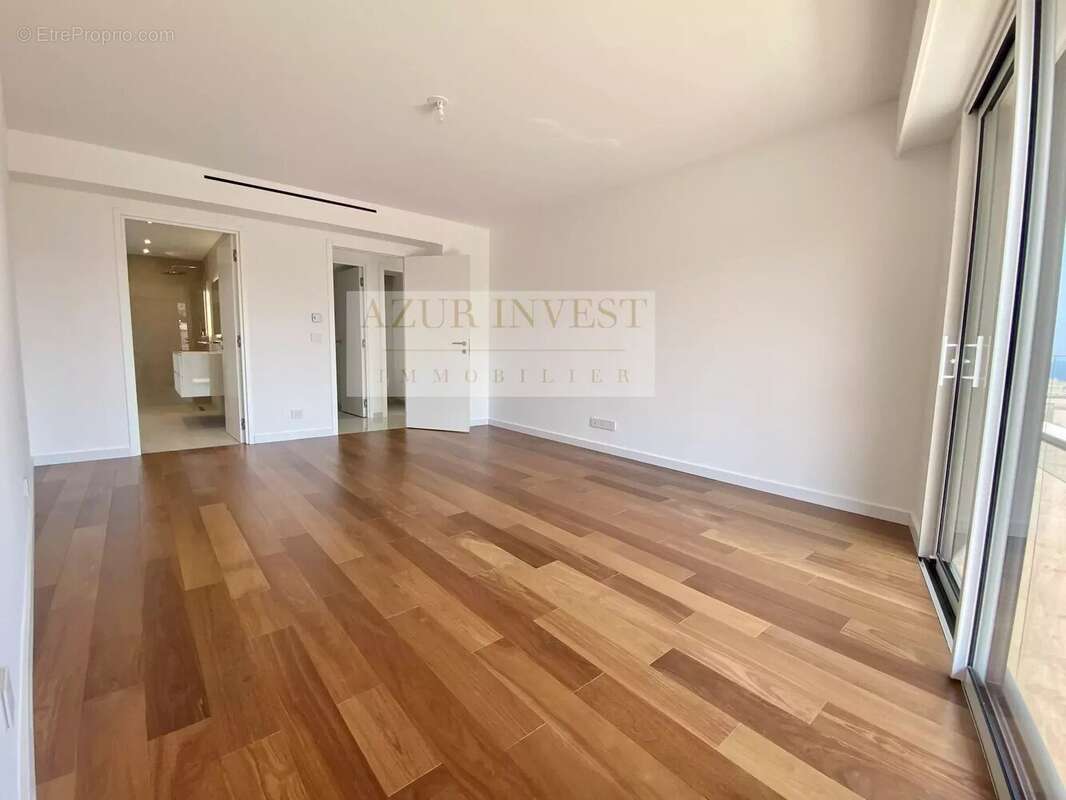 Appartement à ROQUEBRUNE-CAP-MARTIN