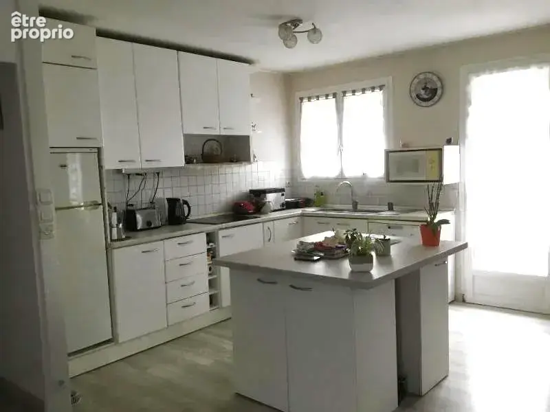 Maison avec sous sol total et panneaux solaires - photo 4