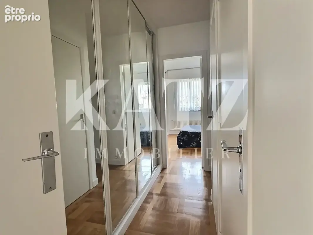 GARCHES - Appartement  3 pièces - photo 11