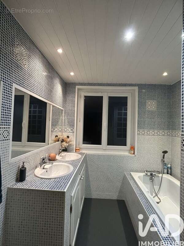 Photo 9 - Maison à SAINT-CHAMOND