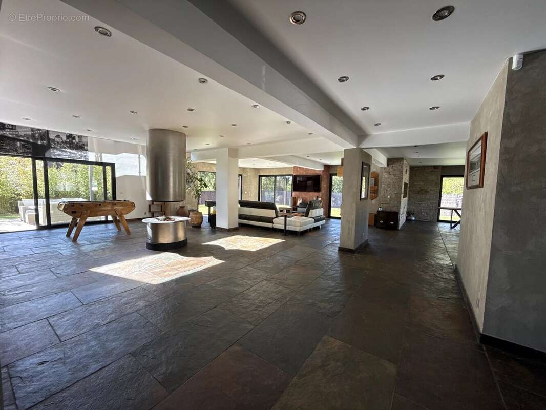 Maison à POIGNY-LA-FORET