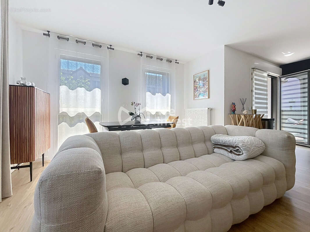 Appartement à NANTERRE