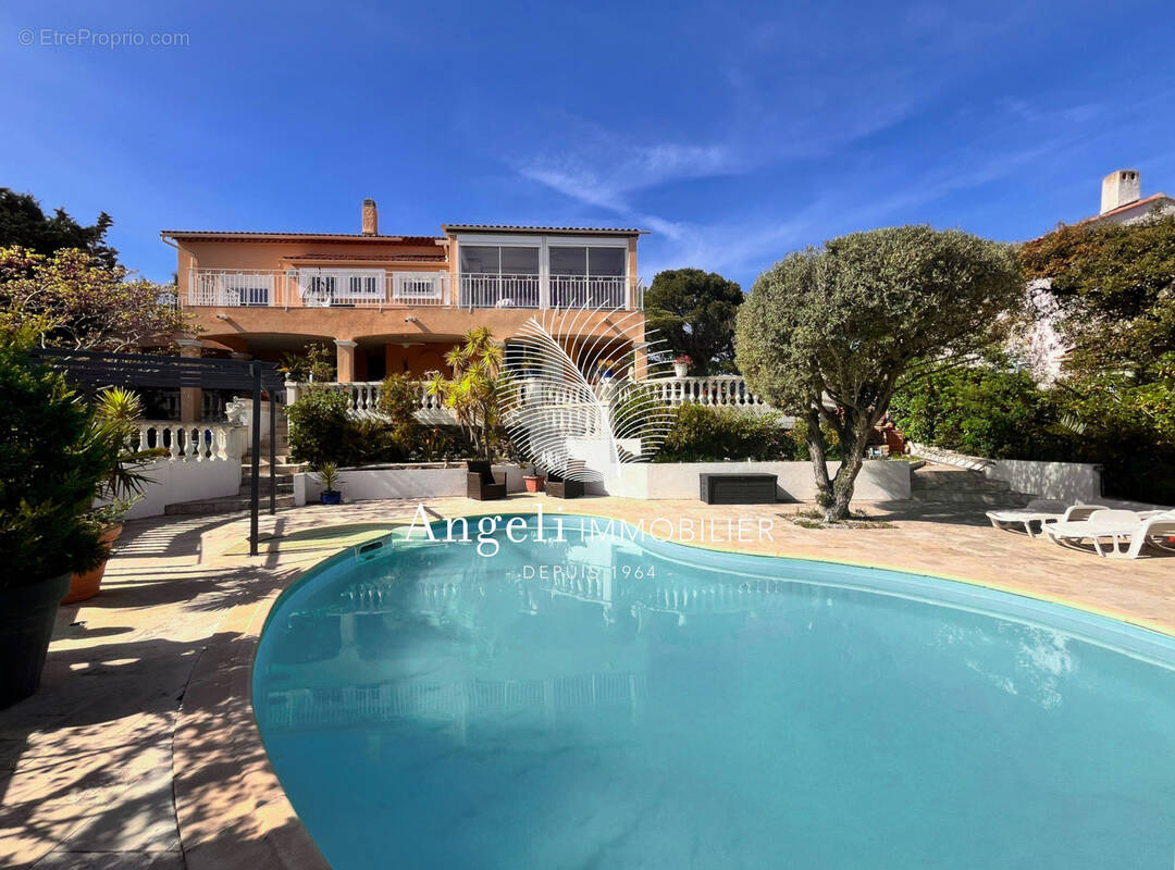 Maison à FREJUS