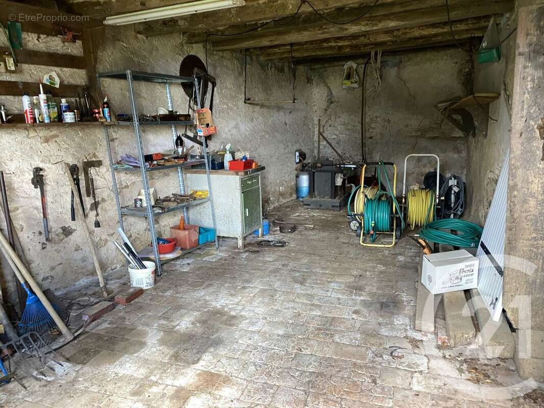 Maison à SURY-EN-VAUX