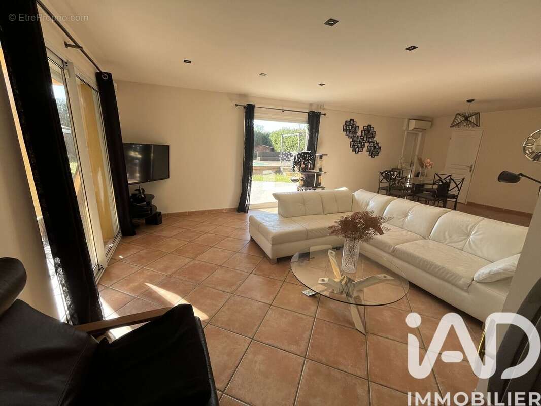 Maison 179 m² à Grane  - photo 4