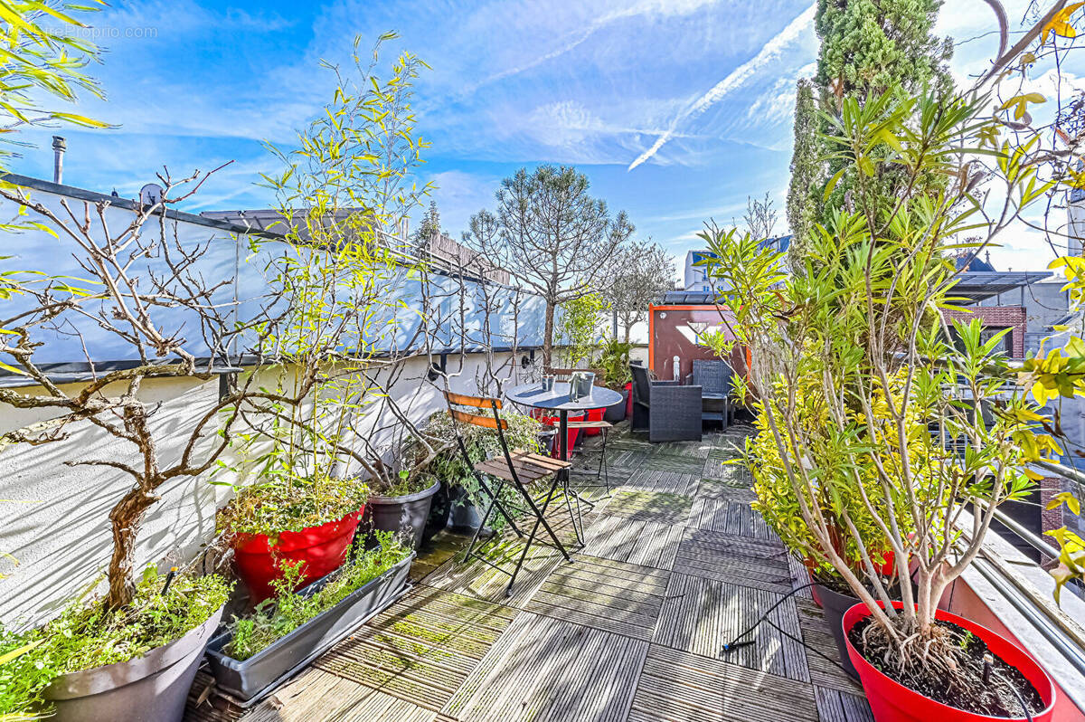 Appartement à PARIS-19E