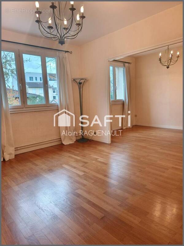 Photo 1 - Appartement à LYON-8E