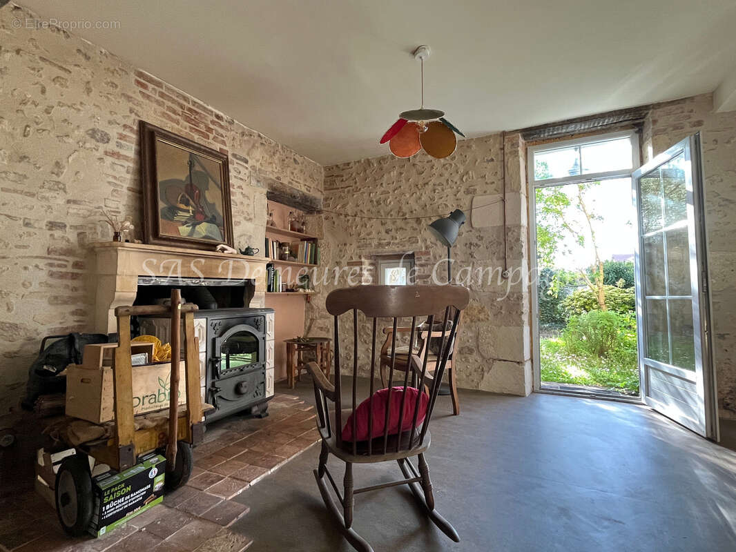 Maison à SAINT-SATUR