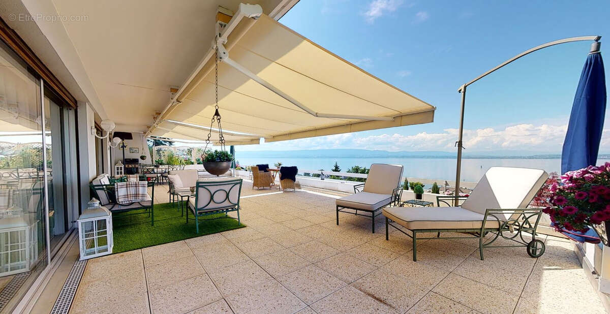 Appartement à EVIAN-LES-BAINS