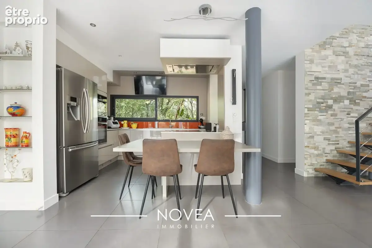 Maison 6 pièces 165 m² à vendre à Saint-Romain-Au-Mont-D'or (69270) - photo 4