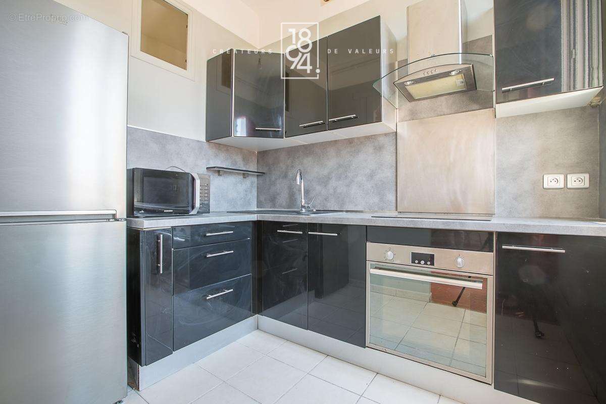 Appartement à MARSEILLE-5E