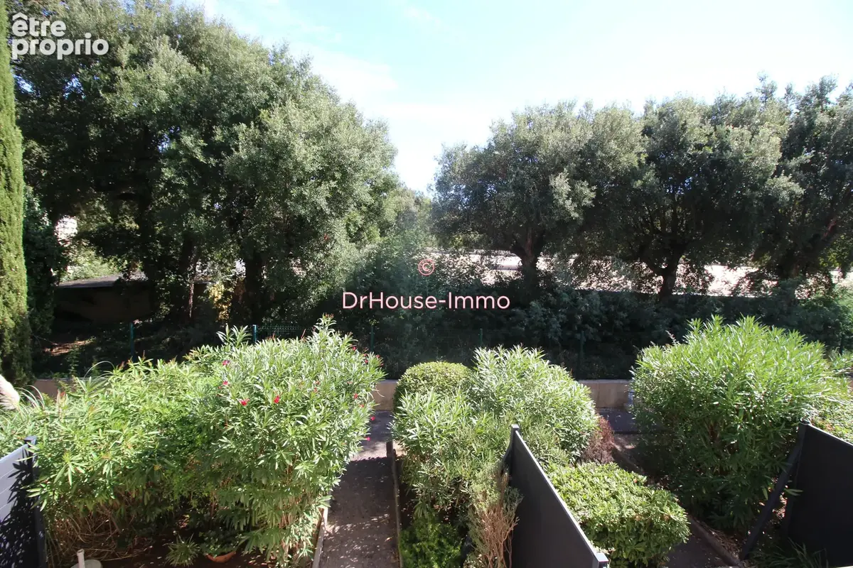 Appartement 4 pièces 86 m² à vendre à Cavalaire-Sur-Mer (83240) - photo 8
