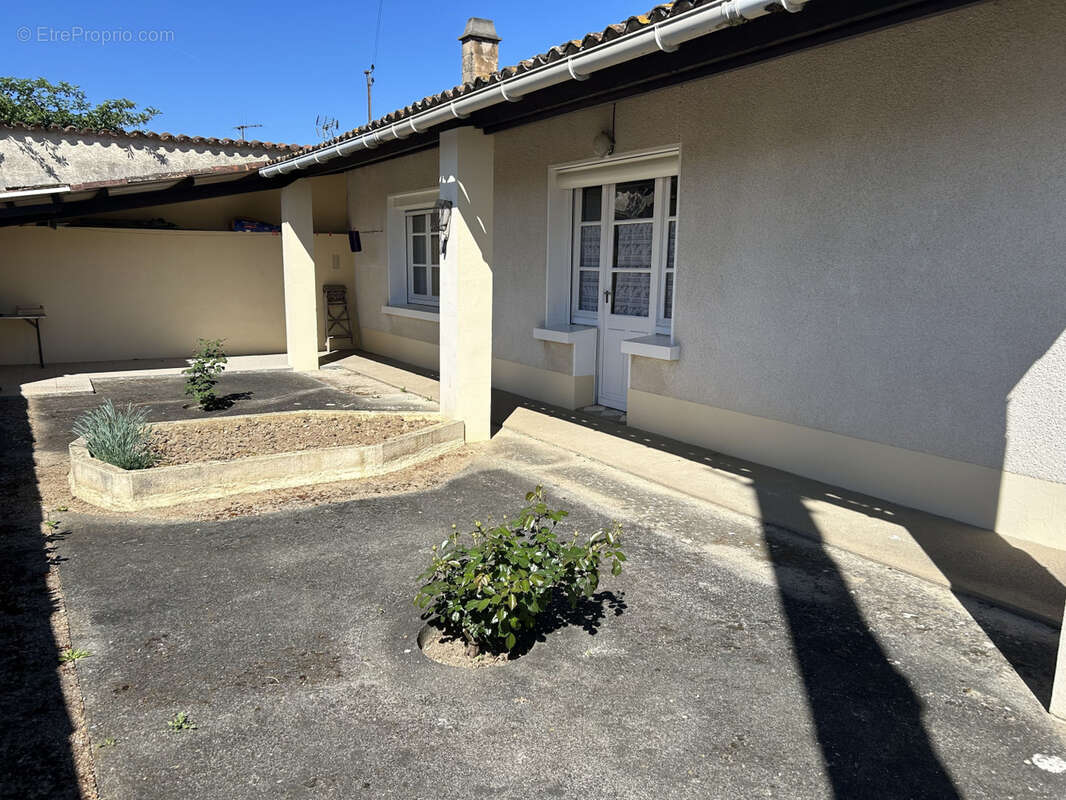 Maison à COURCON